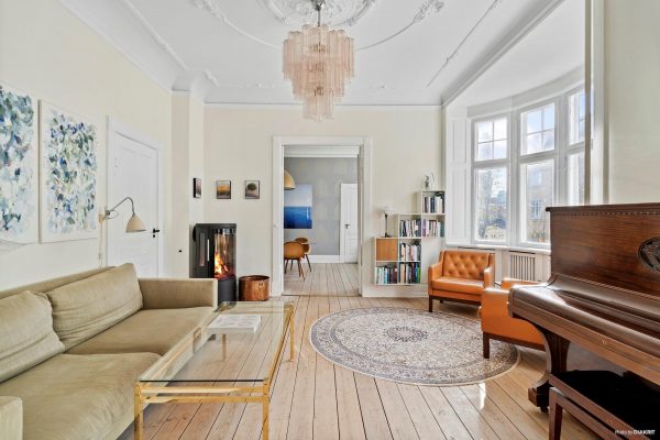 Halls Alle 9, 2. tv., Frederiksberg C