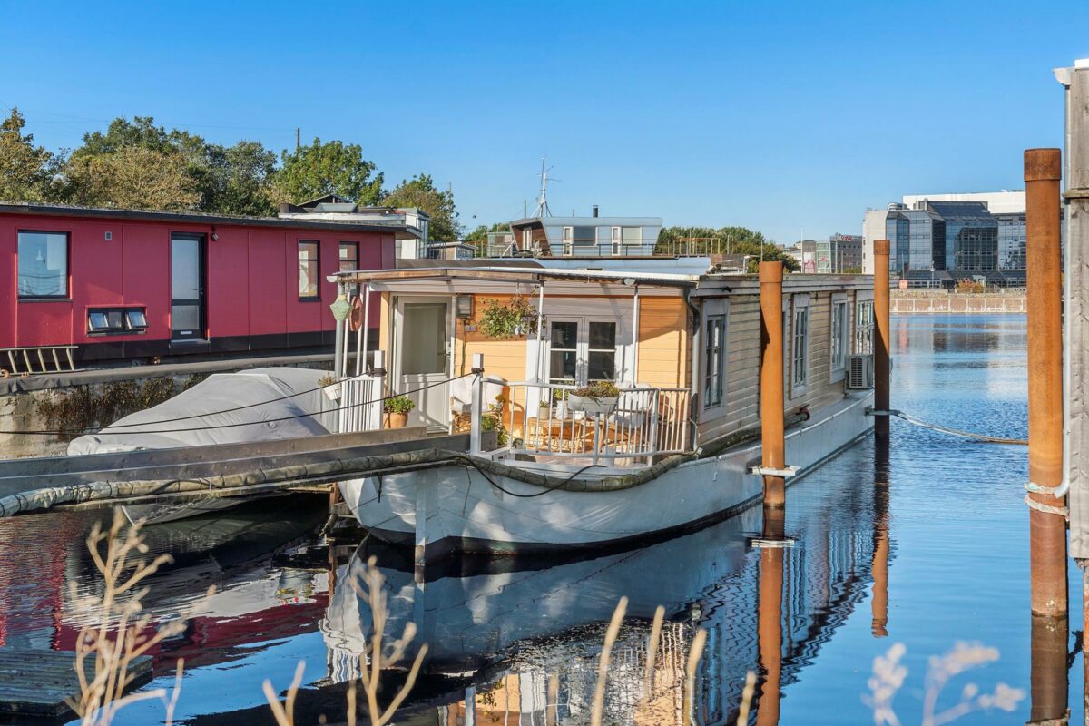 Ved Slusen 45, Husbåden GEA, København S