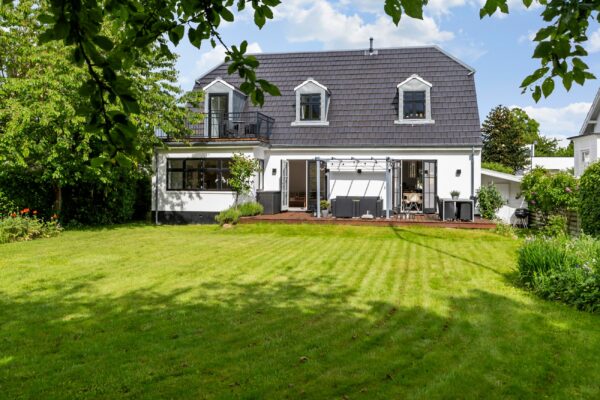 Krøyersvej 25, Klampenborg