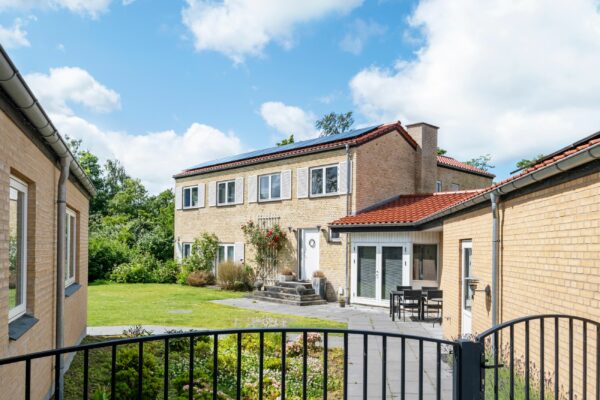 Højskolevej 1, Rungsted Kyst