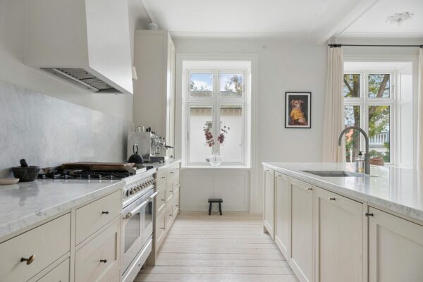 Rosenvængets Sideallé 3, 1. th, København Ø