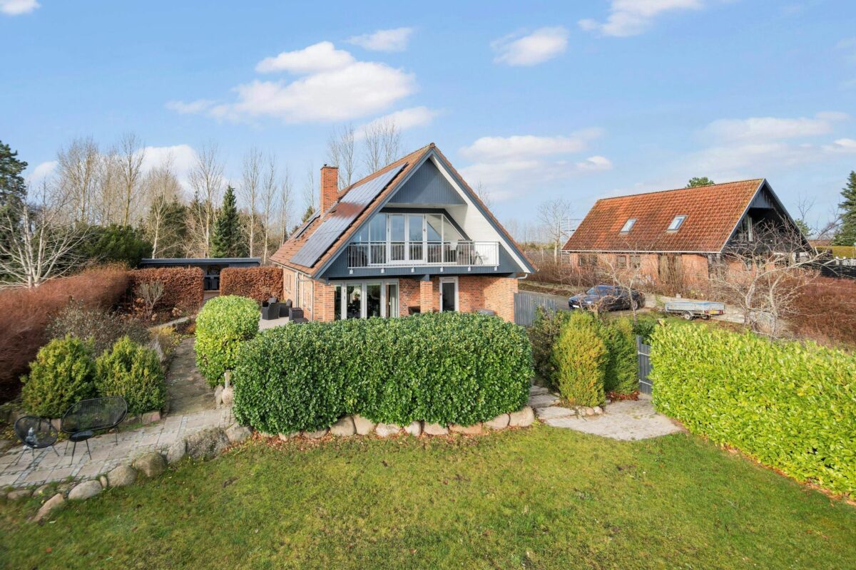 Hornsherredvej 243, Lyndby, Kirke Hyllinge