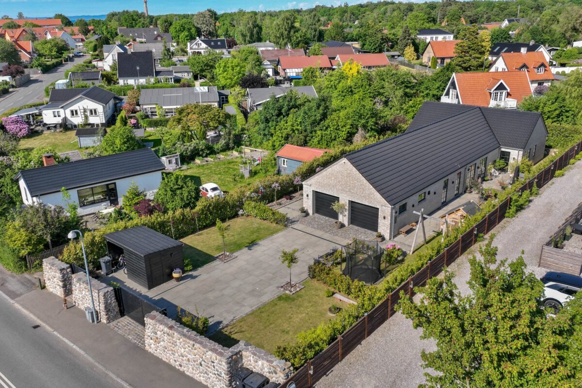 Holmegårdsvej 9, Hornbæk